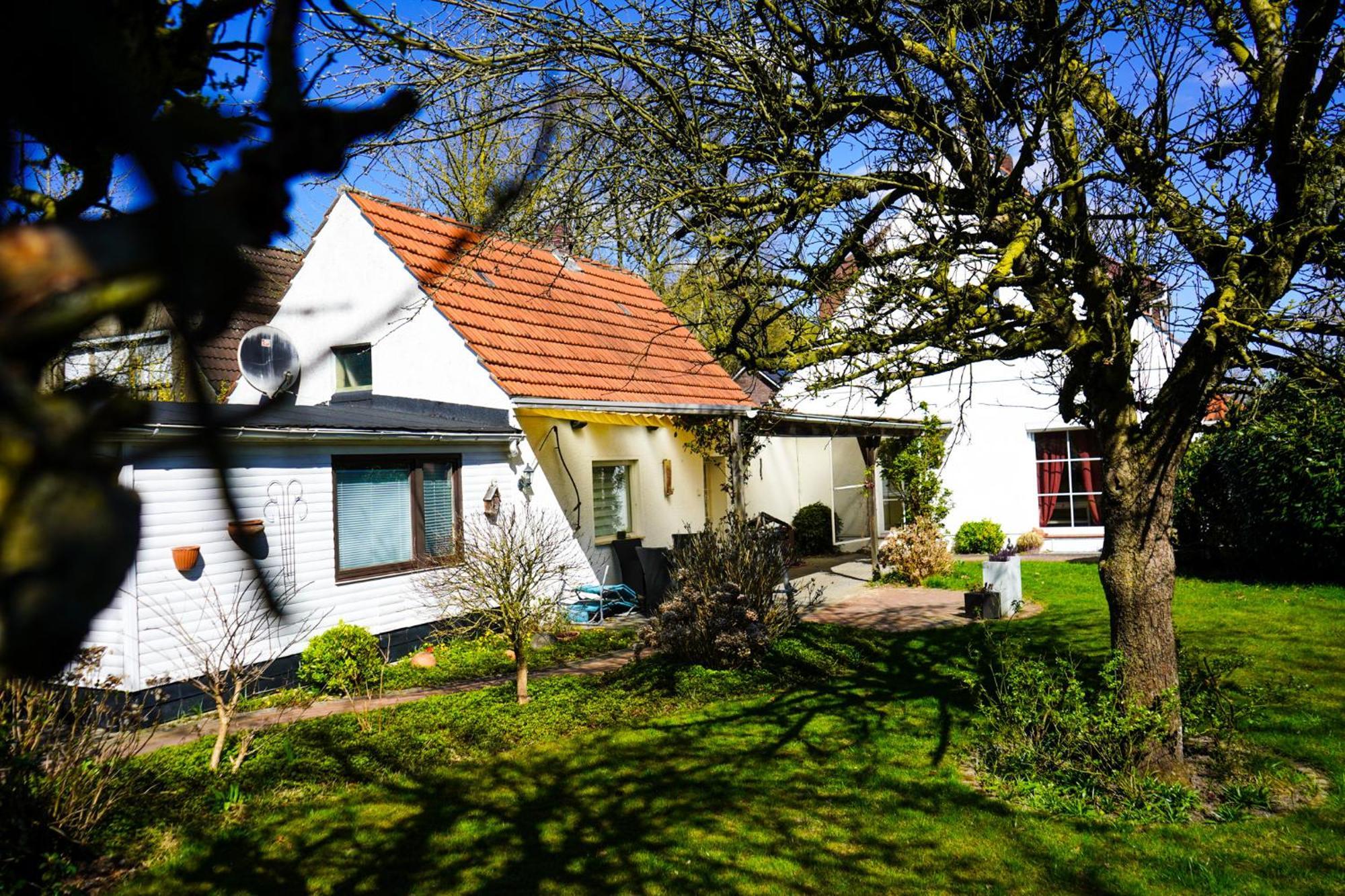 Gemuetliches Haus Mit Grossem Traumhaften Garten Бремен Экстерьер фото